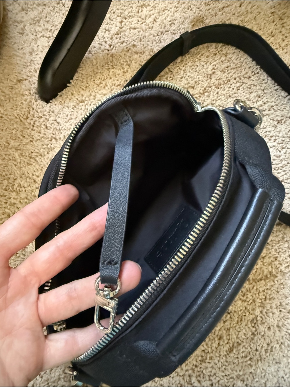 Quince Black Crossbody Bag with Adjustable Strap - Picture 4 of 8